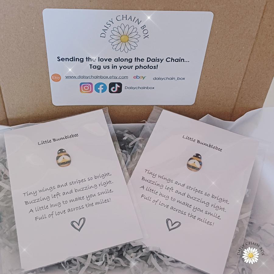 Bumblebee Pocket Hug – Mini Keepsake Gift, Hug in the Post, Thinking of You Token, Letterbox Gift, Small Gift for Friend, Lucky Charm