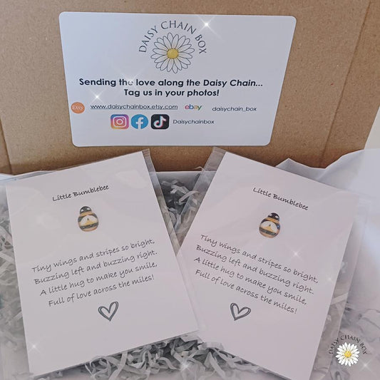 Bumblebee Pocket Hug – Mini Keepsake Gift, Hug in the Post, Thinking of You Token, Letterbox Gift, Small Gift for Friend, Lucky Charm